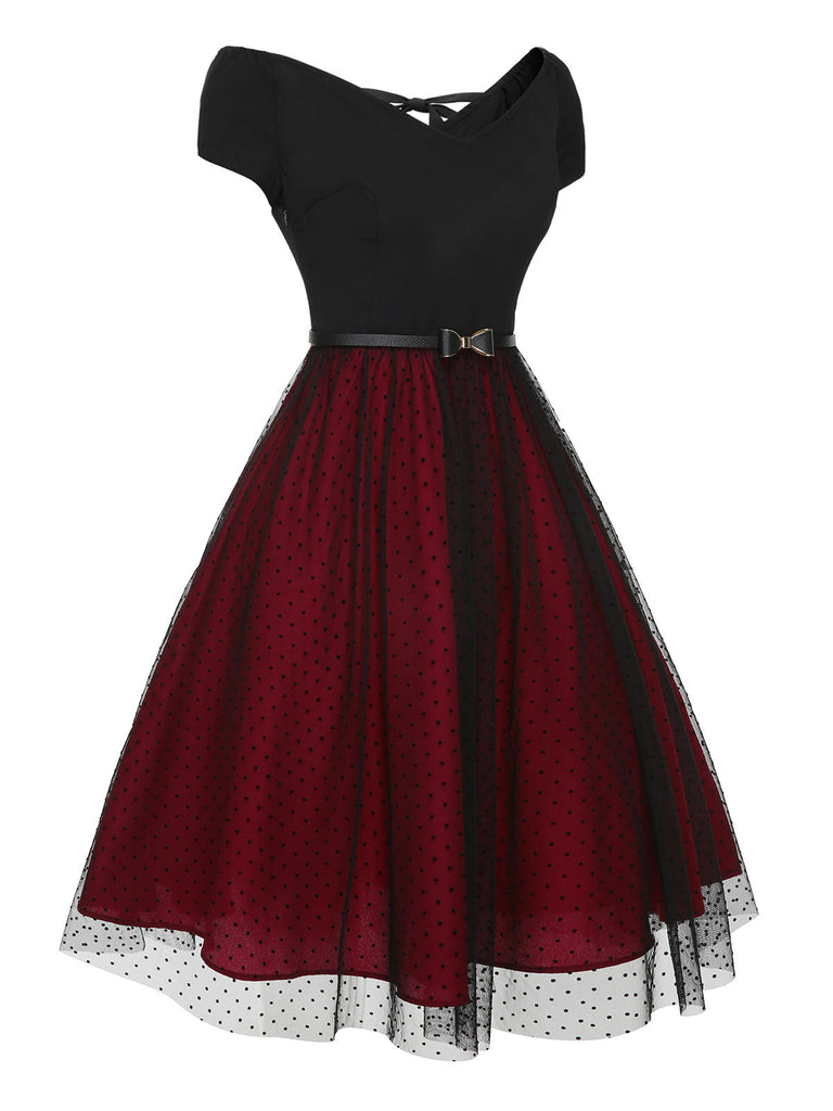 Abito con cintura a pois spalle scese bordeaux anni '50