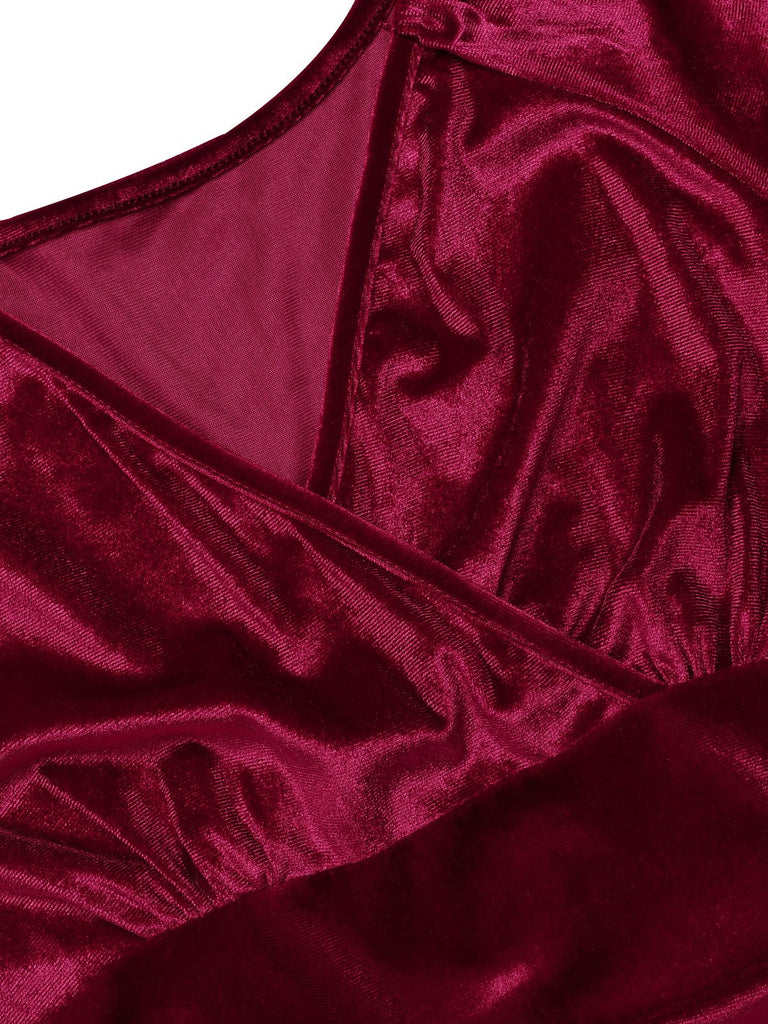 Abito in velluto con scollo a V e maniche lunghe anni '60