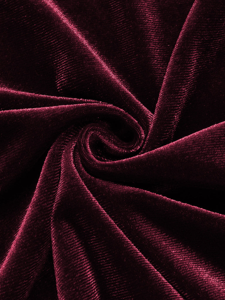 Abito in velluto a trapezio con scollo a V anni '40