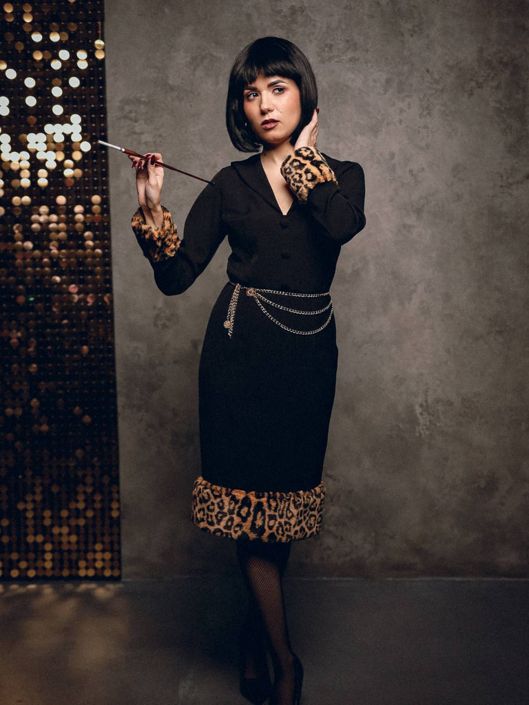 Abito a tubino leopardato in peluche nero anni '60