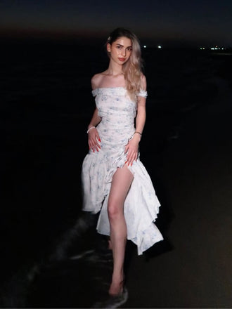 Abito spalle scoperte e volant floreali blu anni '30