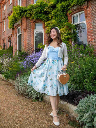 Abito con cintura e spalline sottili blu anni '50