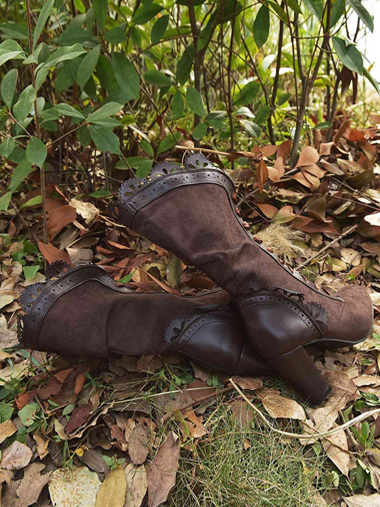 Stivali in pelle con lacci e bordo a petalo a metà polpaccio