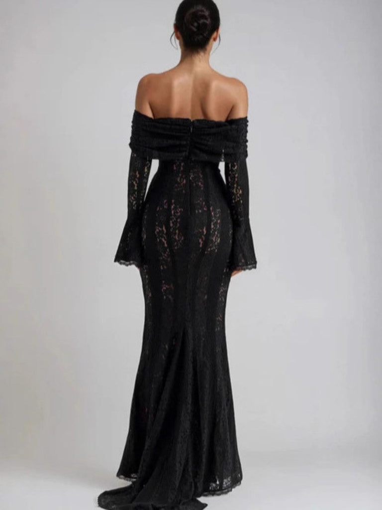 Abito a sirena con maniche svasate in pizzo e spalle scoperte anni '30