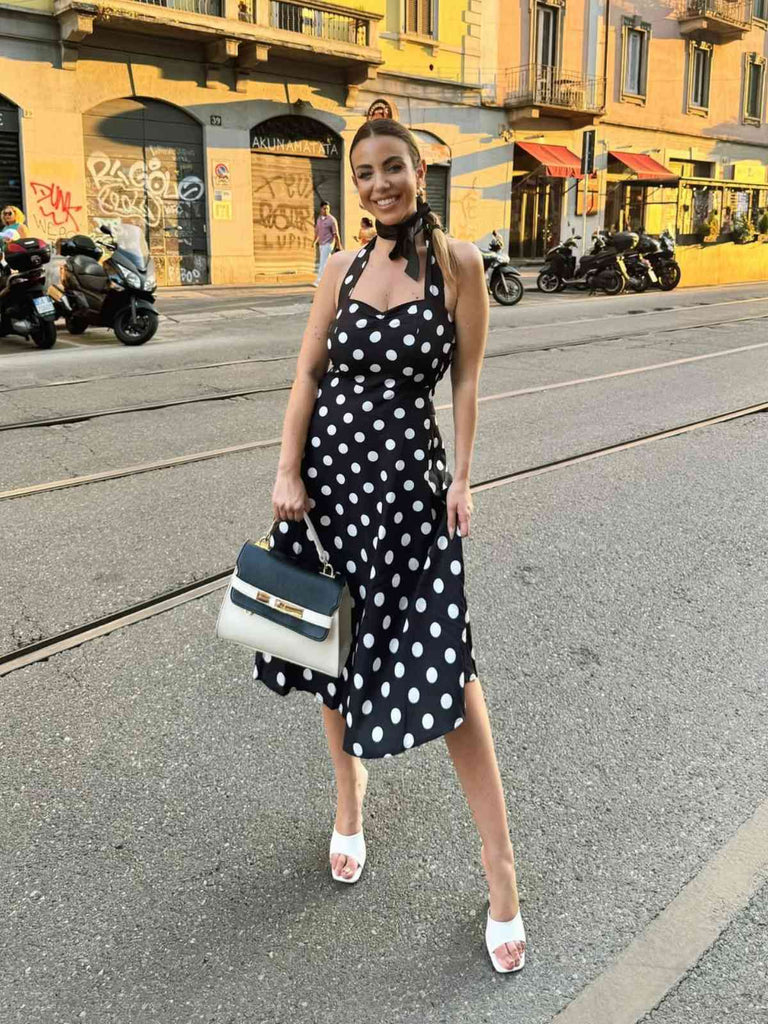Abito cintura e pois a contrasto anni '50