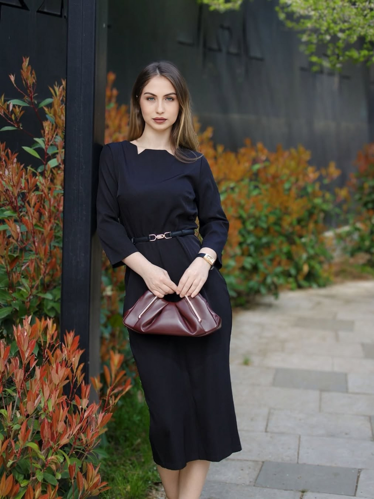 Abito con scollo a barca nero anni '60