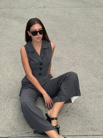 Tuta lunga scollo a V e revers in pizzo patchwork anni '40