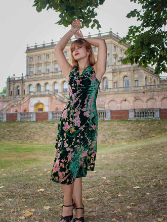 Abito floreale in velluto senza maniche verde anni '30