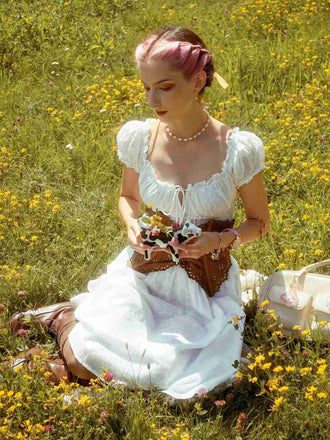 Abito in pizzo ricamato in cotone bianco anni '40