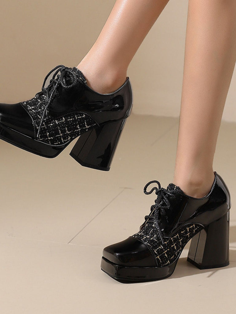 Scarpe Mary Jane a quadri con tacco a blocco e punta quadrata