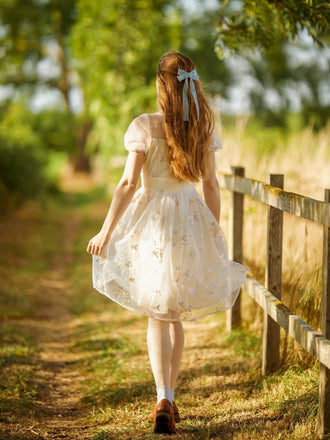 Abito ricami floreale scollo a V profondo bianco anni '50