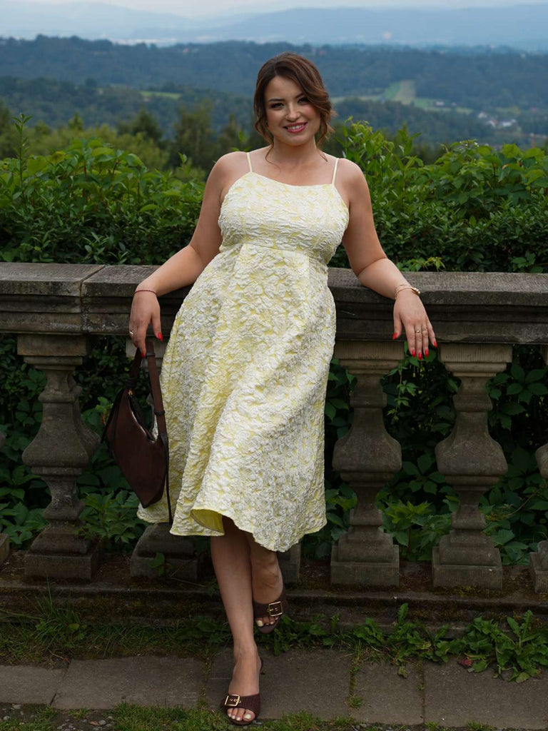 Abito Midi Giallo Anni '50 con Jacquard Floreale Testurizzato