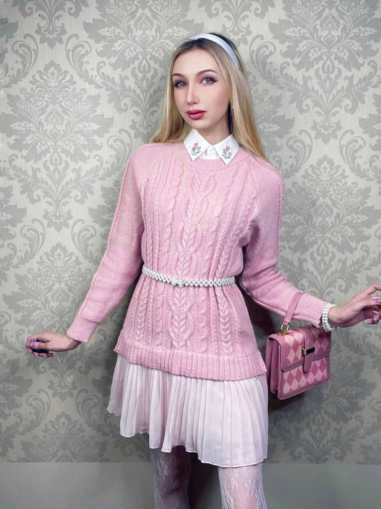 Abito in maglia a trecce con orlo plissettato anni '40