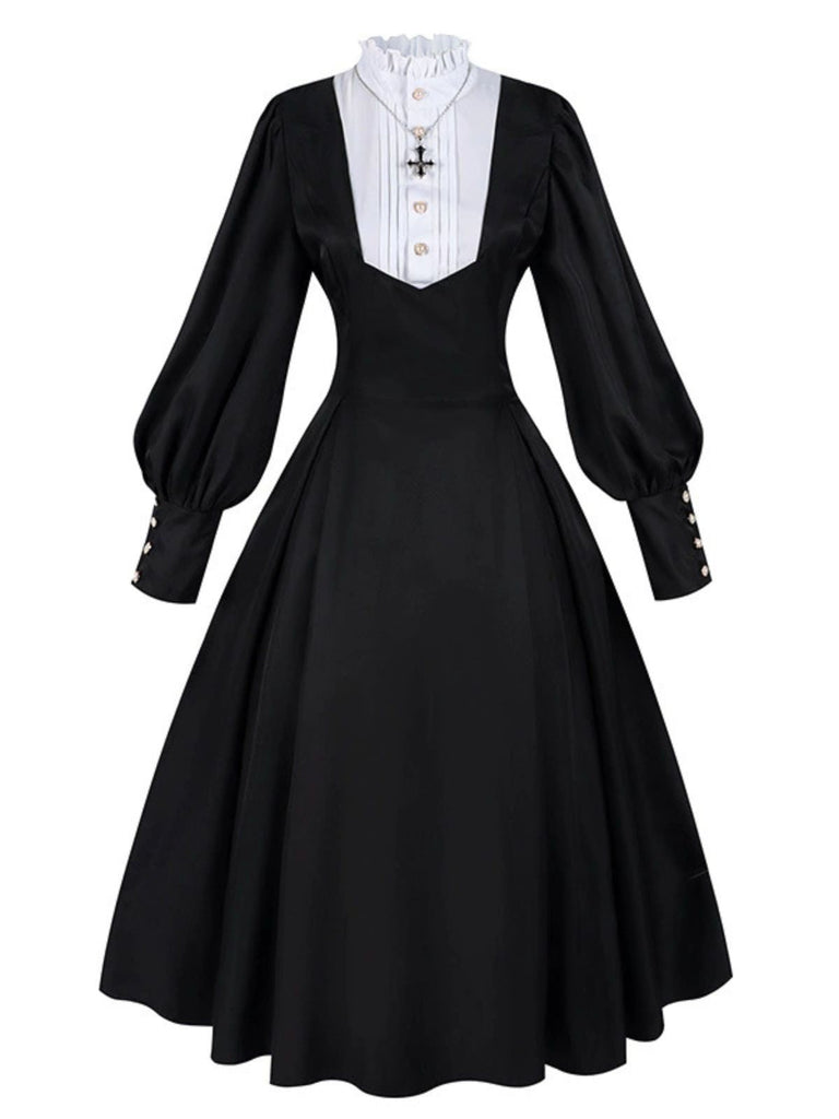 Abito con collana a croce in stile suora nero anni '40