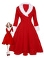 Abito con collo di pelliccia natalizio rosso e bianco anni '50