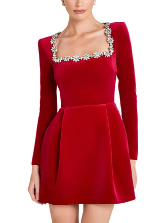 Abito in velluto con scollo quadrato e diamanti rosso anni '60