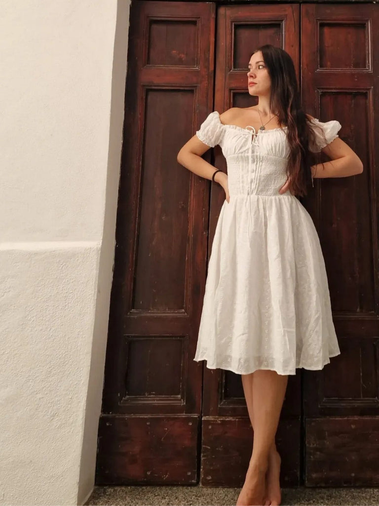 Abito in pizzo ricamato in cotone bianco anni '40