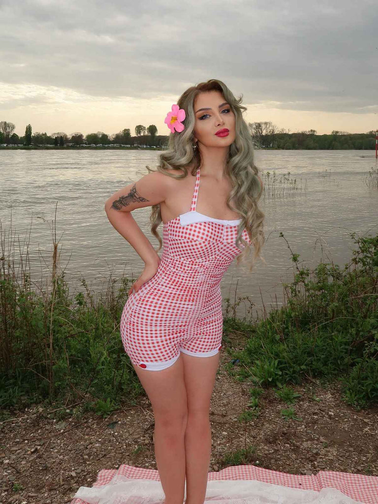 Costumi intero a quadri con fiocco rosso anni '50