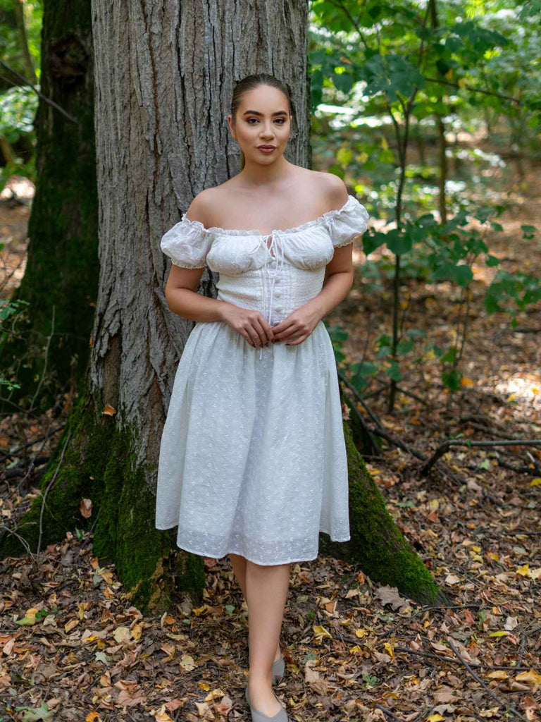 Abito in pizzo ricamato in cotone bianco anni '40