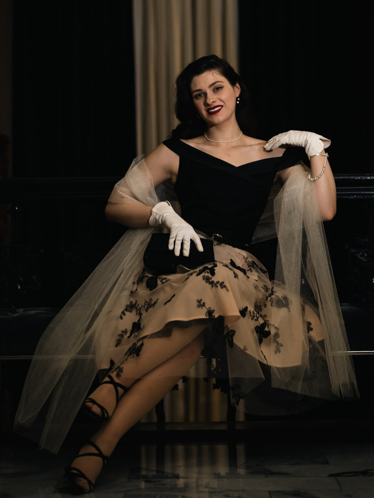 Abito a farfalla in pizzo con spalle scoperte anni '50