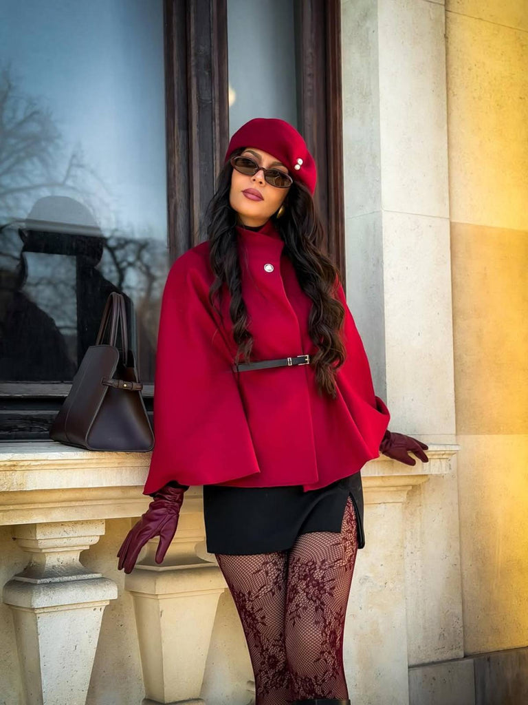 Cappotto con cintura bordeaux anni '60