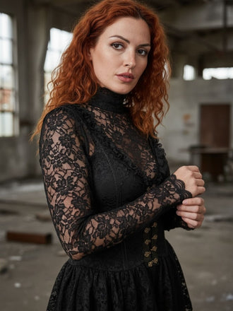 Abito vittoriano in pizzo con maniche a gigot nero anni '80