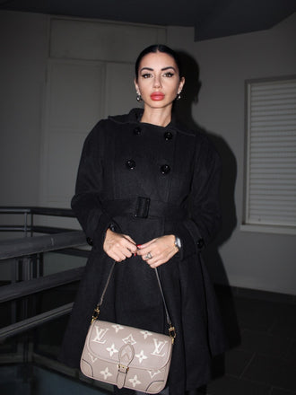 Cappotto aderente con revers in tinta unita anni '50