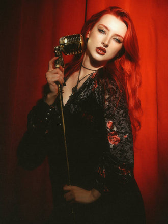 Abito a sirena rosé in velluto nero anni '30