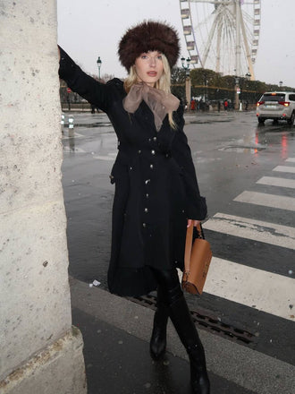 Cappotto con bottoni e collo alto in tinta unita anni '50