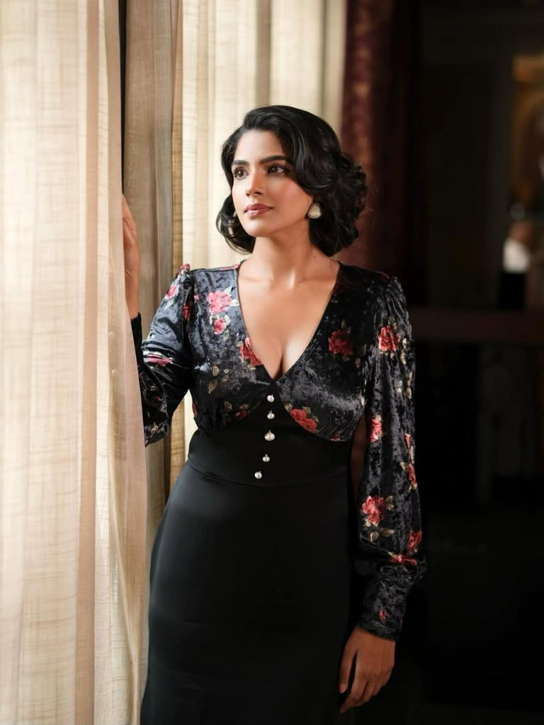 Abito a sirena rosé in velluto nero anni '30