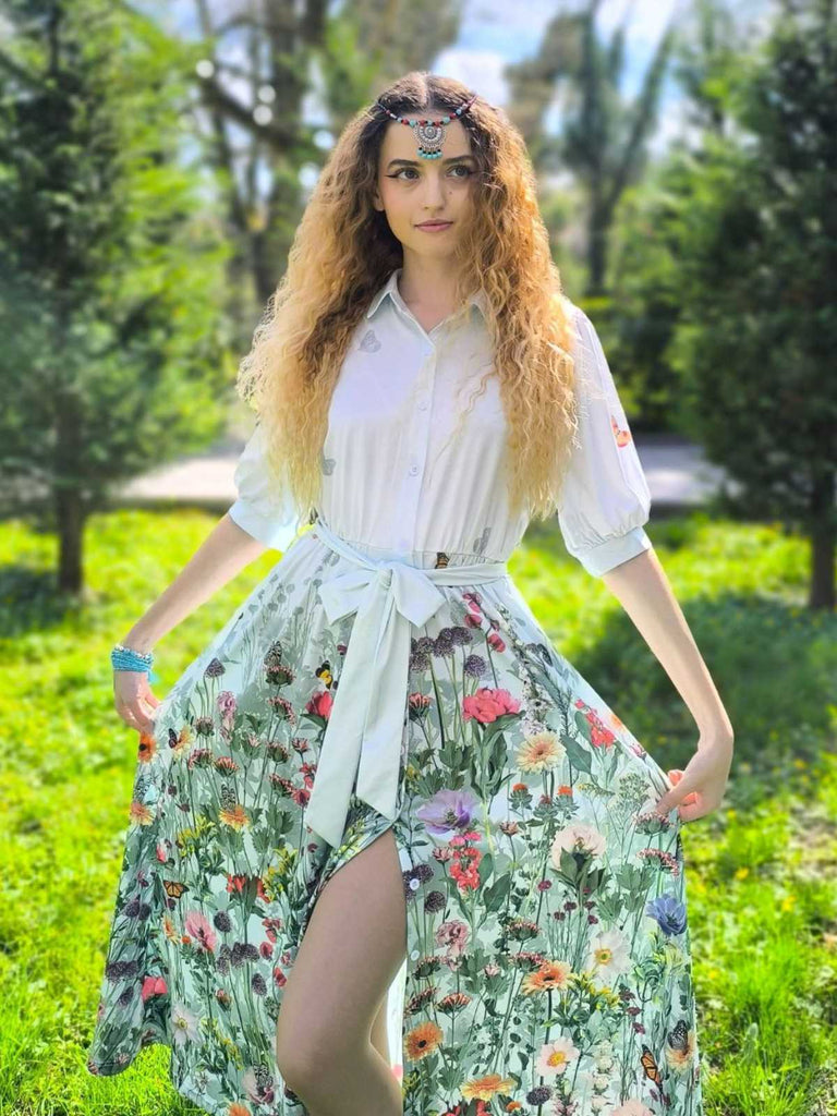Abito floreale cintura al collo camicia azzurro chiaro anni '40