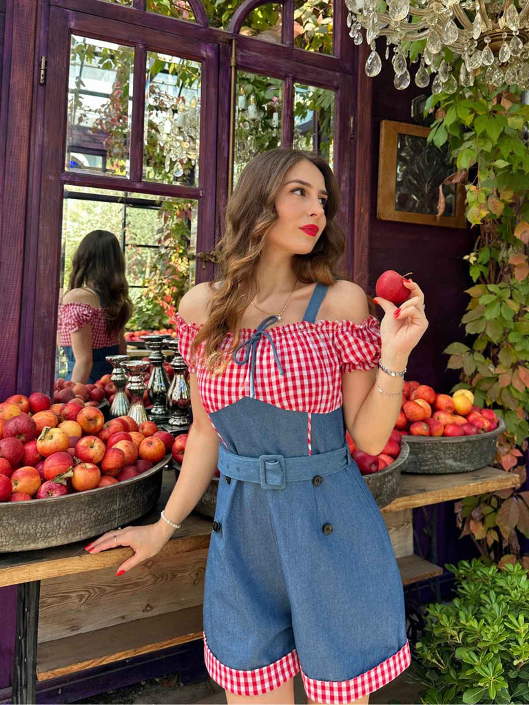 Tuta corta in denim a contrasto spalle scoperte anni '50