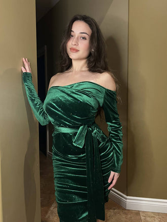 Abito in velluto a spalle scoperte verde scuro anni '60