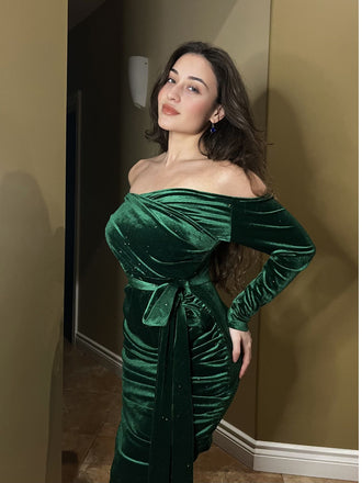 Abito in velluto a spalle scoperte verde scuro anni '60