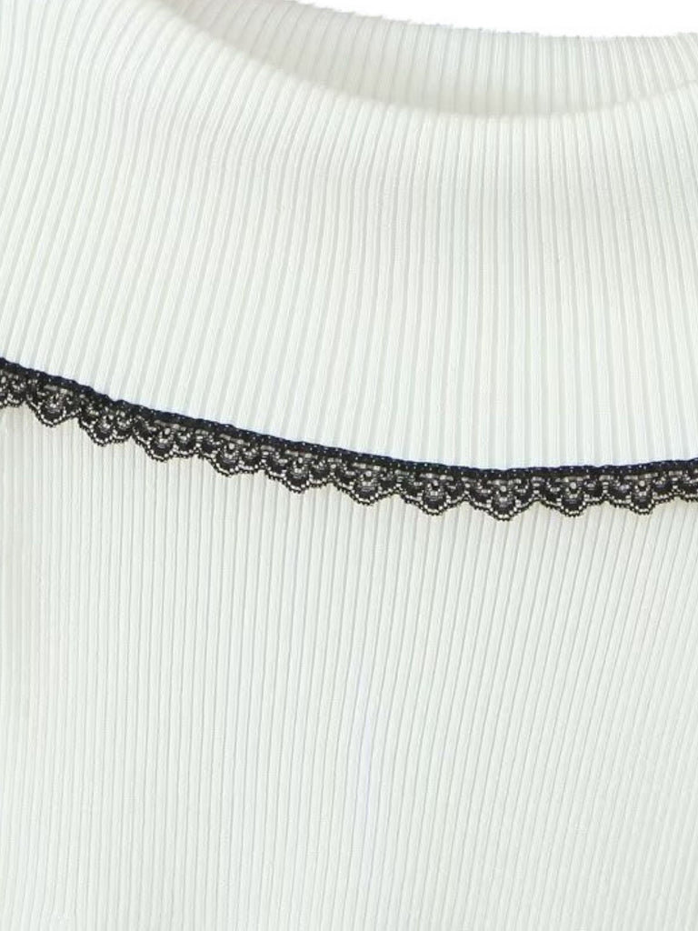 Abito in pizzo a maglia con spalle scoperte bianco anni '70