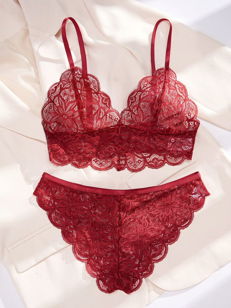 Completo intimo in pizzo floreale bordeaux anni '50