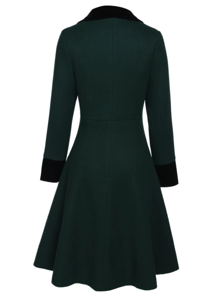 Cappotto con bottoni verde scuro anni '40