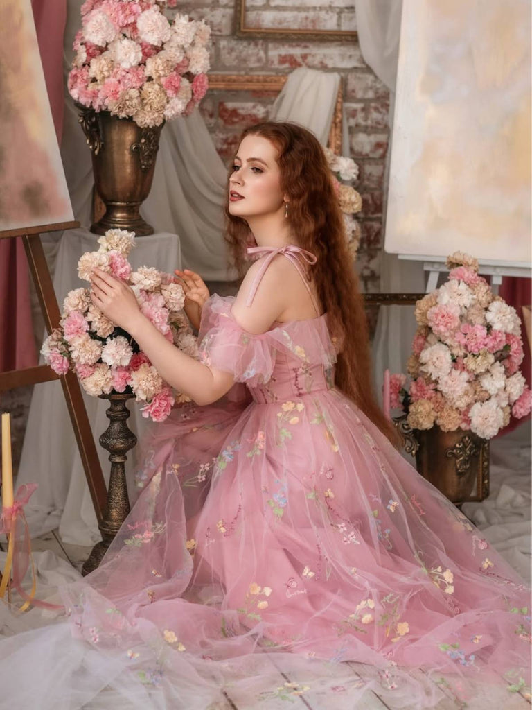 Abito in rete ricamato a fiori a sottoveste con spacco rosa anni '70