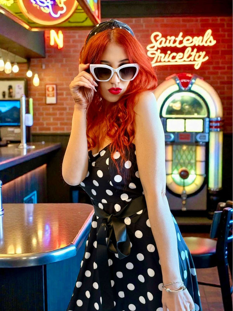 Abito cintura e pois a contrasto anni '50