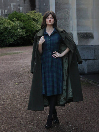 Abito a quadri con cintura e bottoni anni '50