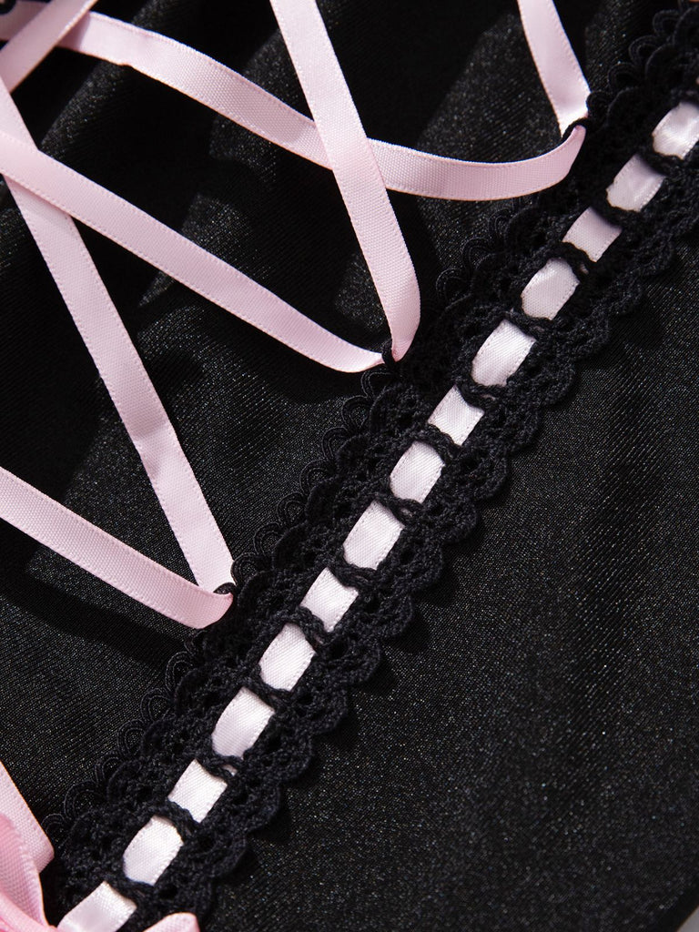 Completo intimo con lacci e fiocco in pizzo a contrasto anni '70