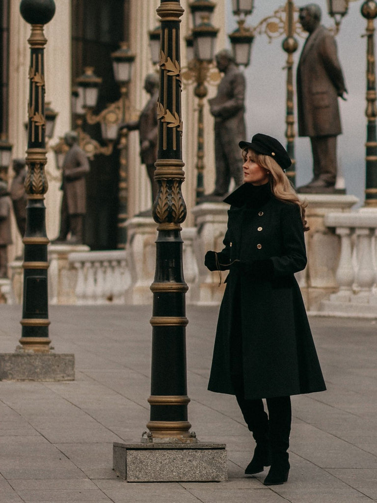 Cappotto con bottoni tinta unita verde scuro anni '50