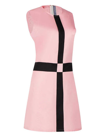 Abito senza maniche della Regina degli Scacchi rosa anni '60