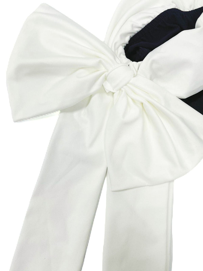 Abito lungo aderente con spalle scoperte e lacci anni '30