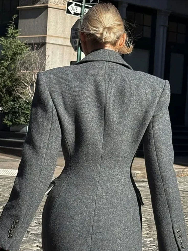 Cappotto in lana con bottoni e revers a tinta unita grigio anni '30