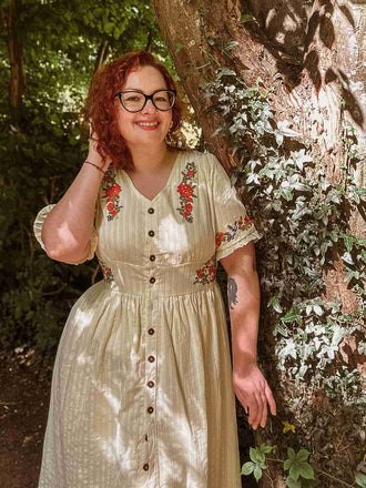 Abito floreale scollo a V in puro cotone beige anni '40