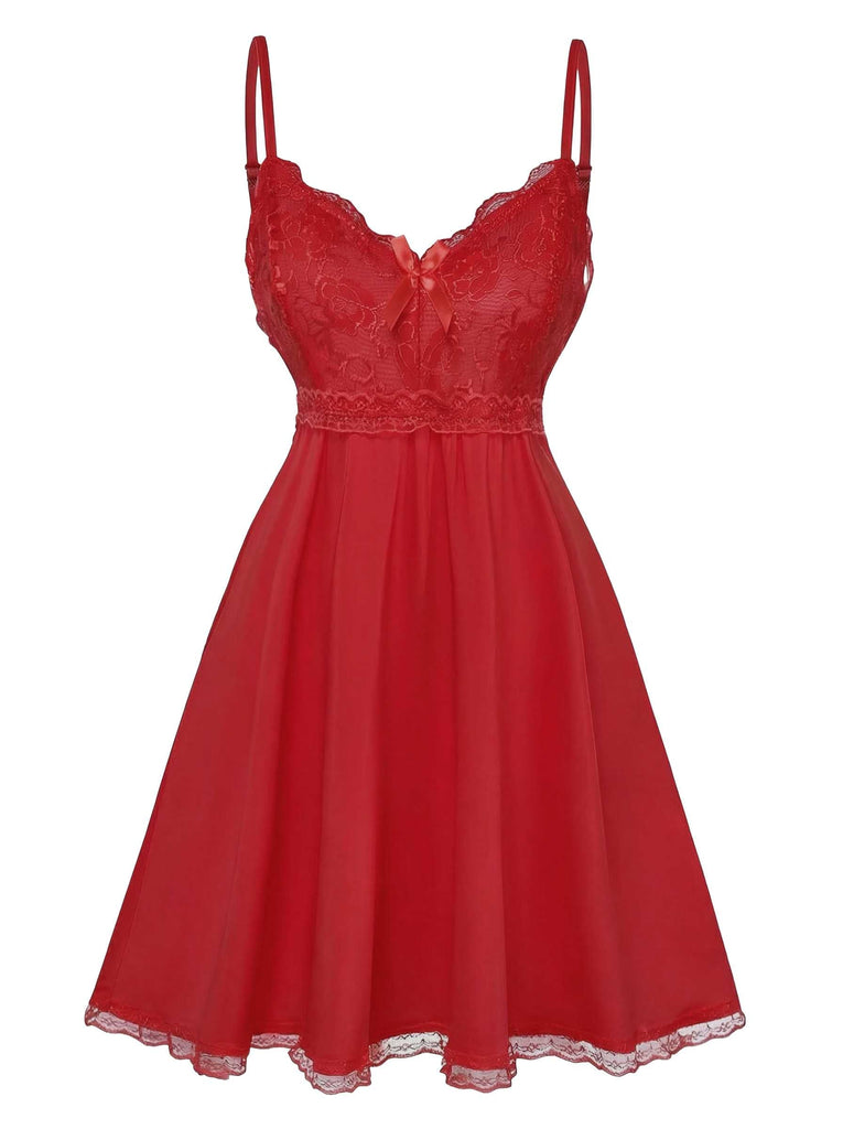 Camicia da notte con fiocco in pizzo e spalline sottili anni '40