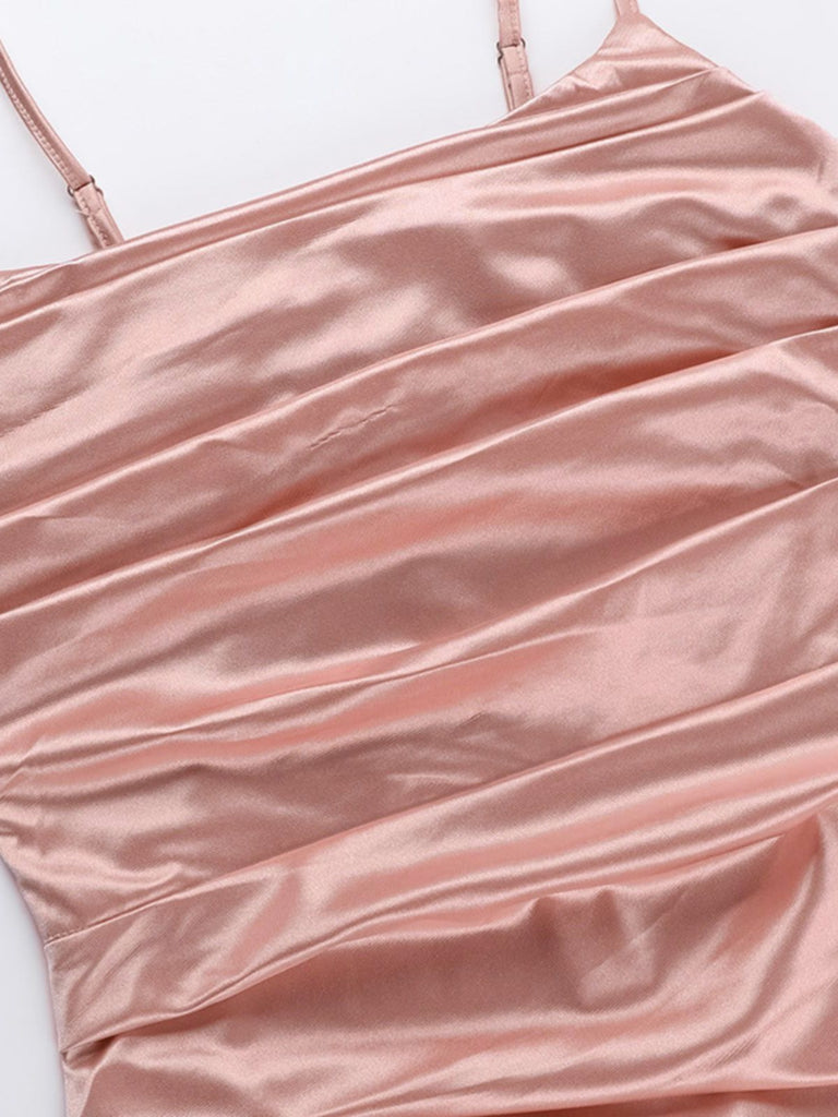 Abito in raso tinta unita con spacchi arricciati rosa anni '30