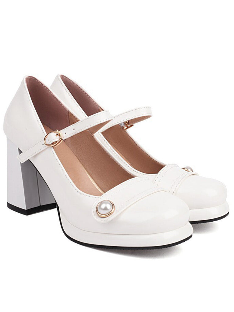 Tacco spesso in pelle sintetica con punta quadrata e perle