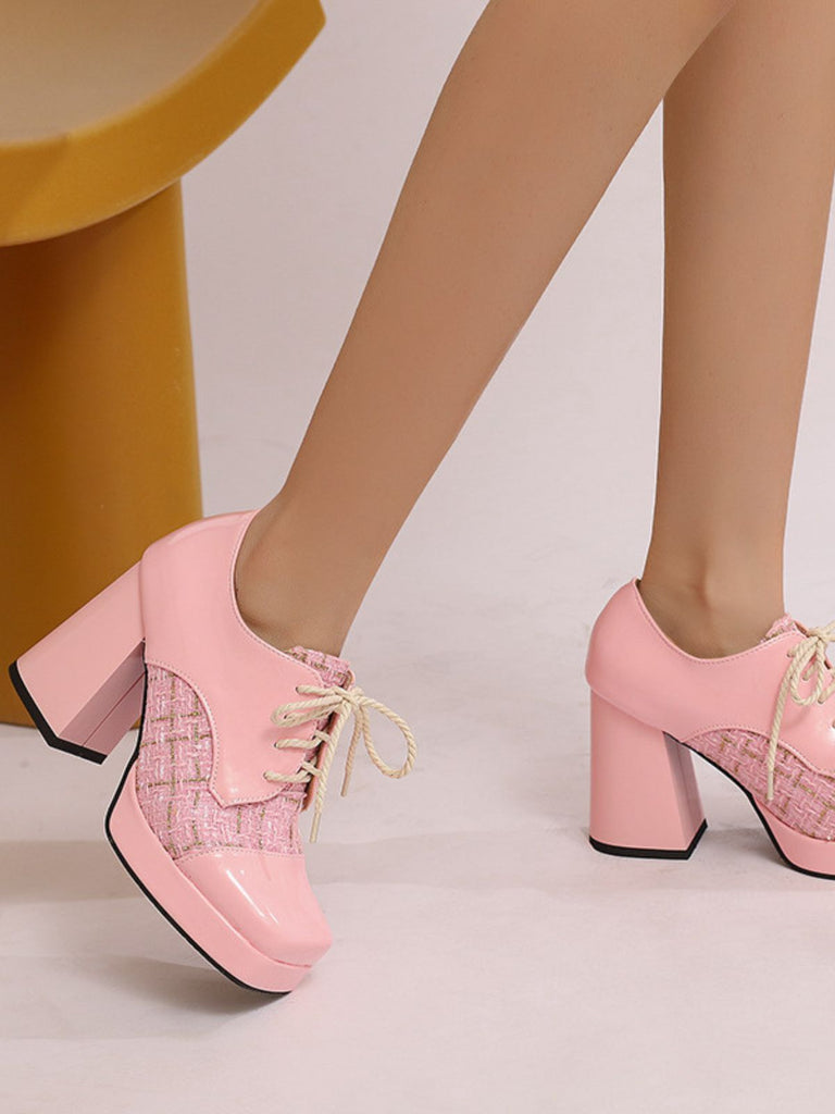 Scarpe Mary Jane a quadri con tacco a blocco e punta quadrata